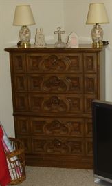 Chest of drawers