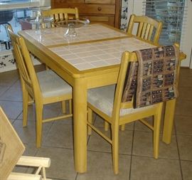 Kitchen table & chairs
