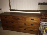dresser in excellent condition