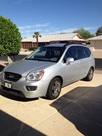 2008 KIA RONDO