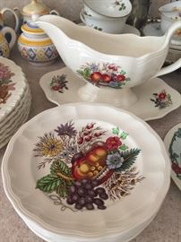 Spode gravy boat and bread/desert plates in "Reynolds" pattern.