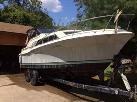 1984 Carver Yacht SunSeeker Monterey (2687) 27' 260 hpV8 Mere Cruiser with trailer