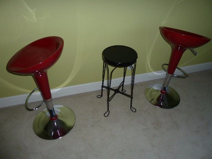 Vintage style red swivel height adjustable bar stools