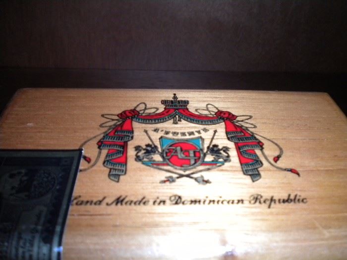 Dominican Republic cigar box