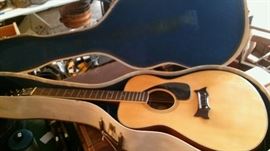 Vintage Japanese 6 string conqueror guitar with case