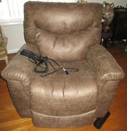 Almost new electric lift chair