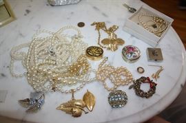 vintage jewelry