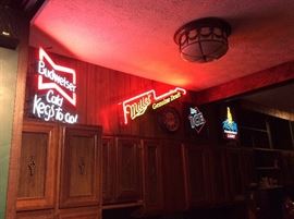 BEER SIGNS - Budweiser, Miller - 