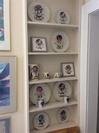 Villeroy and Boch Balloon China - Dinner plates, salad, Creamer and Sugar, trivets