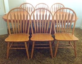 Large Classic Oak Extendable Trellis Table with Six Chairs & Storable Butterfly Leaves