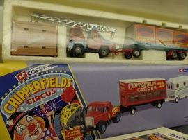 chipperfields circus truck red pull behind / white trailer 97885
