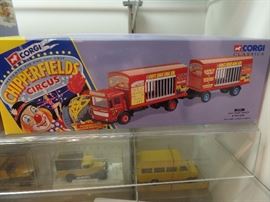 chipperfields aec cage truck & trailer 97889
