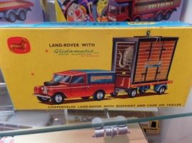 chipperfields land-rover with glidamatic elephant & cage trailer
