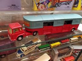 chipperfields bedford o articulated horsebox 97887 NO BOX
