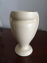 Shawnee bud vase cream