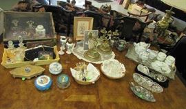 Perfumes Dresser boxes Candle holders Tea set