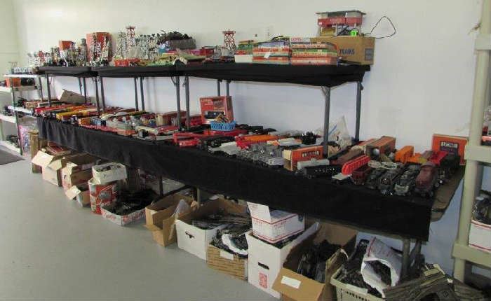 Hundreds of Lionel Trains and Train Items