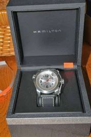 Hamilton Khaki Sapphire Crystal with Swiss Movement Watch  H625550 Leather Bank with Stitching, 660 FT