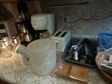 Assorted Kitchen Items