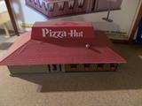 Pizza Hut Train Model