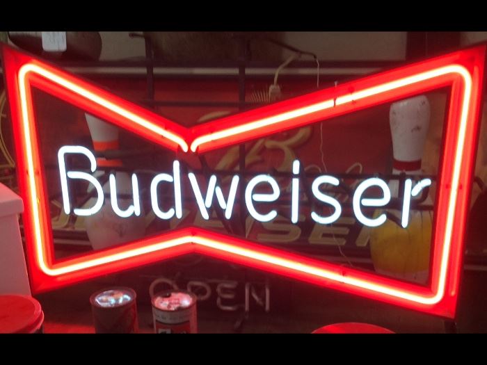 Lot 140 BUDWEISER NEON WITH SWITCHED OPEN FEATURE FOR BAR OR LIQUOR MART BELIEVED TO BE 50's-60's 