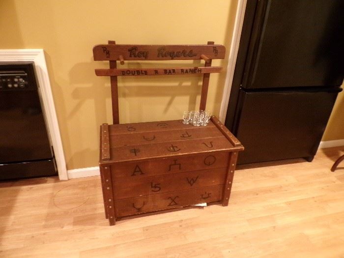VERY RARE ROY ROGER CHEST
