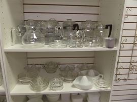 Pyrex decanters & juicer bowls