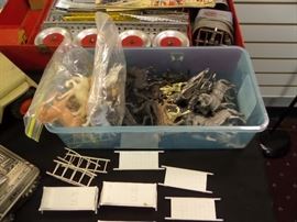 vintage army soldiers & other collectibles 