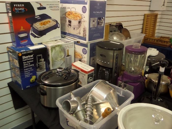 kitchen ware & small appliances 