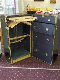 Hartmann Trip Lex vintage steamer trunk 