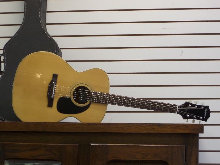 1970 Epiphone acoustic guitar & case in good condition tunes up and plays out - made in Japan 