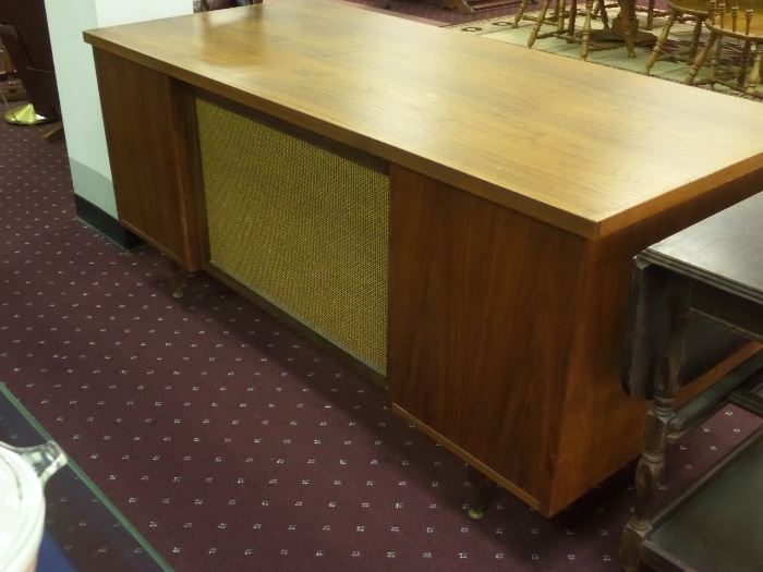 large retro desk - very good condition - has glass top 
