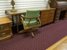 retro desk & office chair 