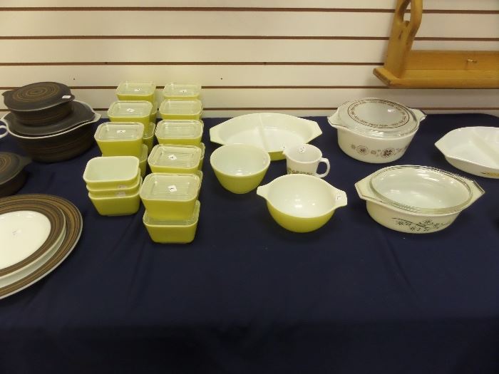 (This is the remaining Pyrex of the Love Pyrex & Other Stuff Sale)