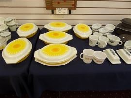 (This is the remaining Pyrex of the Love Pyrex & Other Stuff Sale)