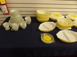 (This is the remaining Pyrex of the Love Pyrex & Other Stuff Sale)