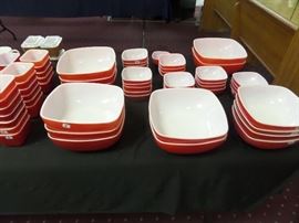 (This is the remaining Pyrex of the Love Pyrex & Other Stuff Sale)