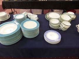 (This is the remaining Pyrex of the Love Pyrex & Other Stuff Sale)