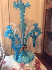 Fabulous Epergne 4 ruffled horns, 3 ruffled baskets- stunning!