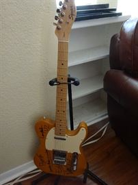 guitar signed by U2 has paperwork