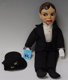 For condition report, email conditionreports@slawinski.com; visit www.slawinski.com to view full catalog and auction estimates