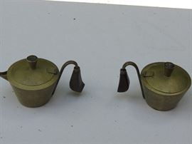 Deco brass cream and sugar.