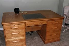 VERY NICE OAK DESK