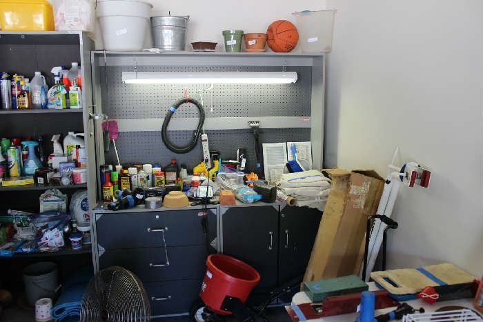 TOOL CABINET AND WORKBENCH
