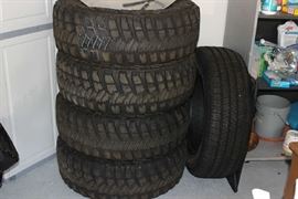 4 GOODYEAR WRANGLER M+S, LT275/65R18 AND 1 GOODYEAR WRANGLER M+S P275/65R18