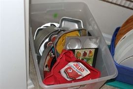 CAKE DECORATING EQUIPMENT