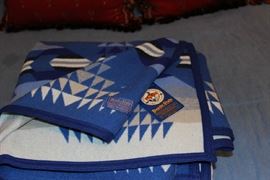 2006 VOLVO C70 CONVERTIBLE 63000 MILES GARAGE KEPT 