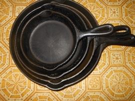 Cast iron cookware