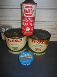 Texaco vintage cans & other