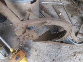 Single sweep attachment for large riding mower